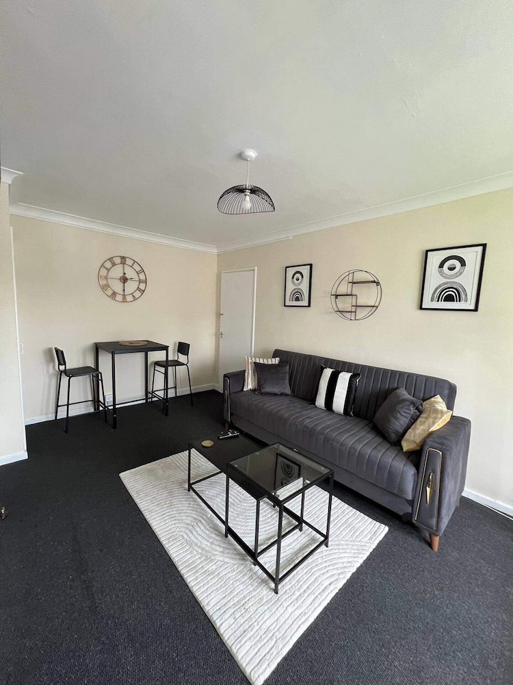 Walthamstow - Apartment - Sleeps 3 - Streetparking