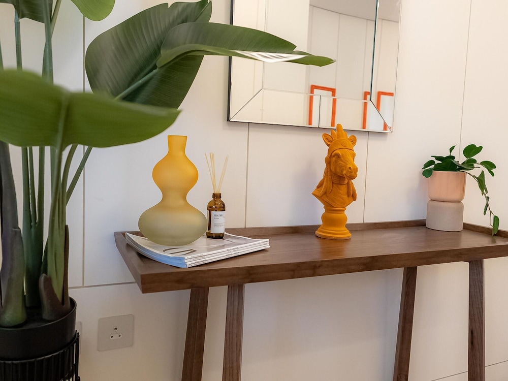 Five Bedroom Near Camden Arts Centre by Bevilla