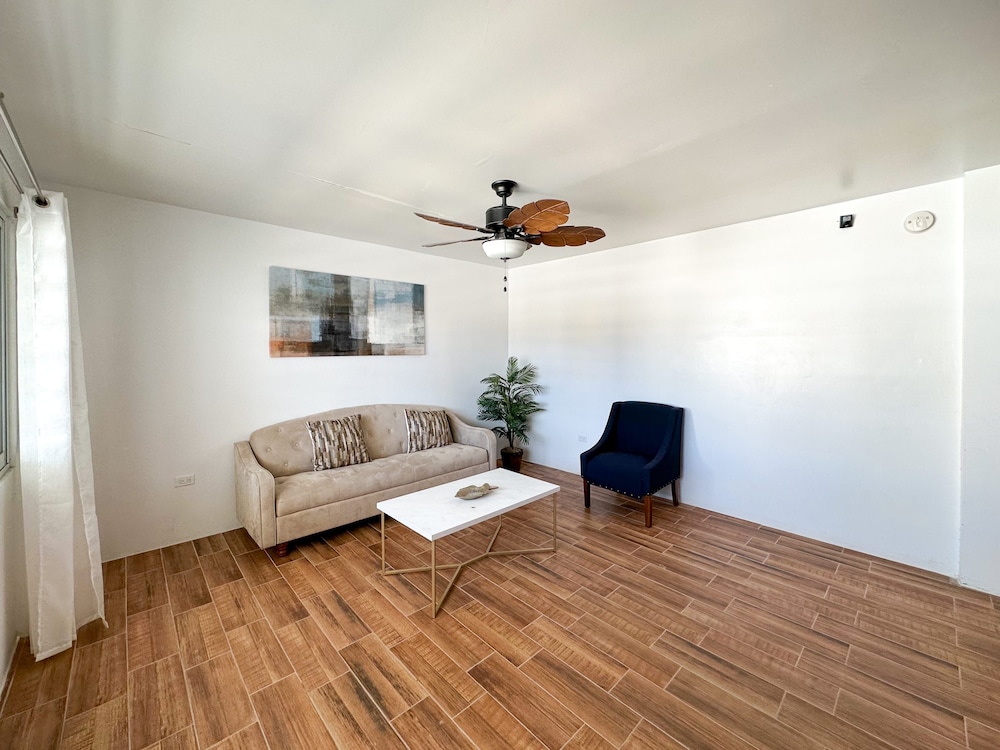 Spacious 3BR House Near Iconic Sandy Beach