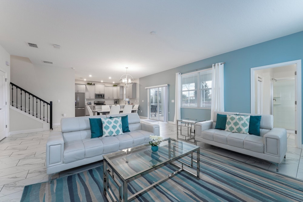 Magical 6BR Villa Pool Themed Room