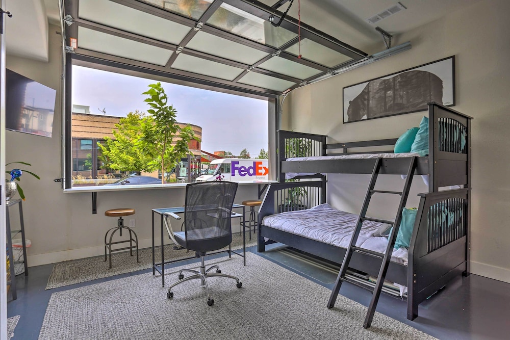 Upscale Denver Studio on Vibrant Tennyson Street! view 4