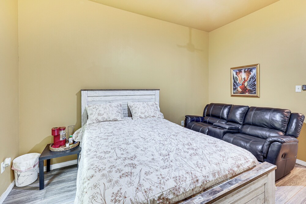 Family Home w/ On-site Waterfall & Pond in Fulton!