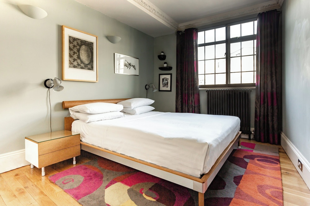 Cockspur Street by Onefinestay