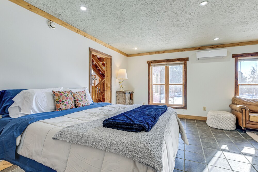 Hot Tub & Private Sauna: Wausau Family Home