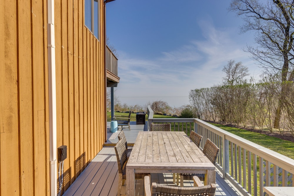 Amazing Rocky Point Retreat Overlooking the Sound! - Property Image 12