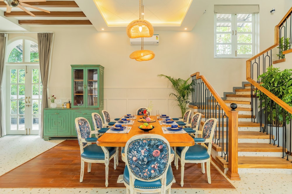 Esh Cottages Birch | Hillside 4-BHK Hideaway With Lush Garden, Common Pool, & Gaming Zone