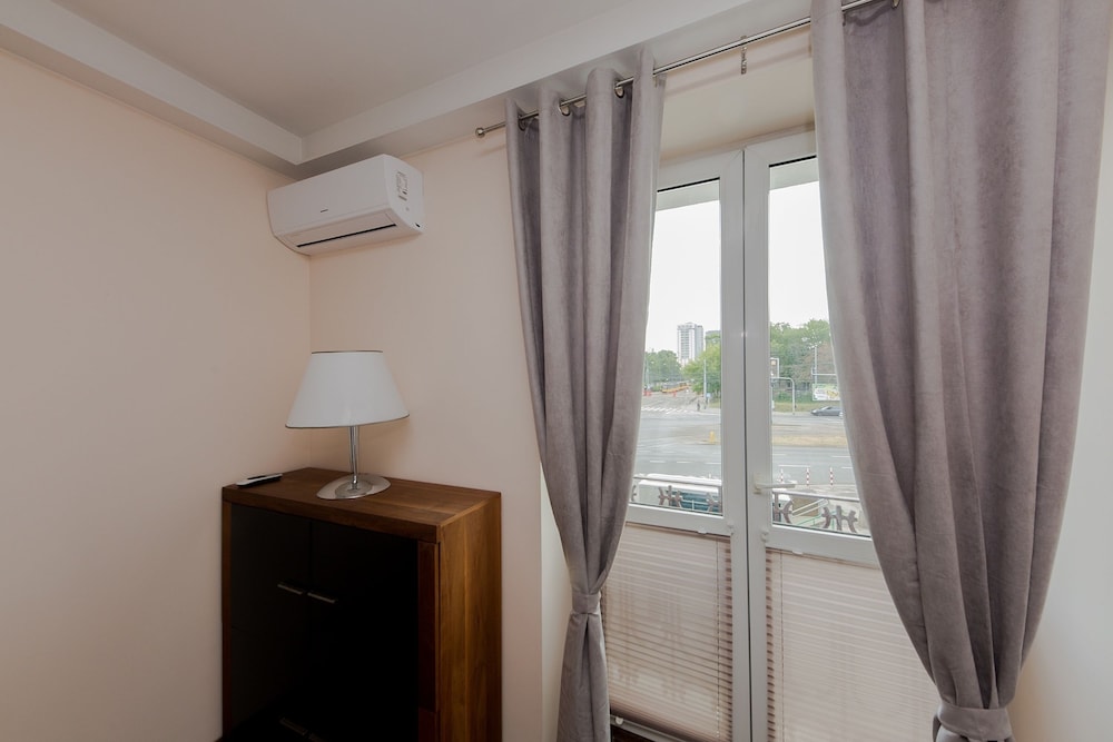 ShortStayPoland Staszica B76 view 5