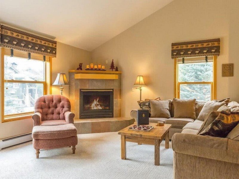 Snake River Village 3 Bedroom Apartment by Key to the Rockies