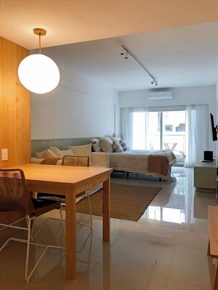 Ayres Suites Moreno