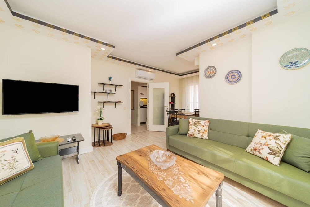 Excellent Flat Close to Kaleici in Muratpasa