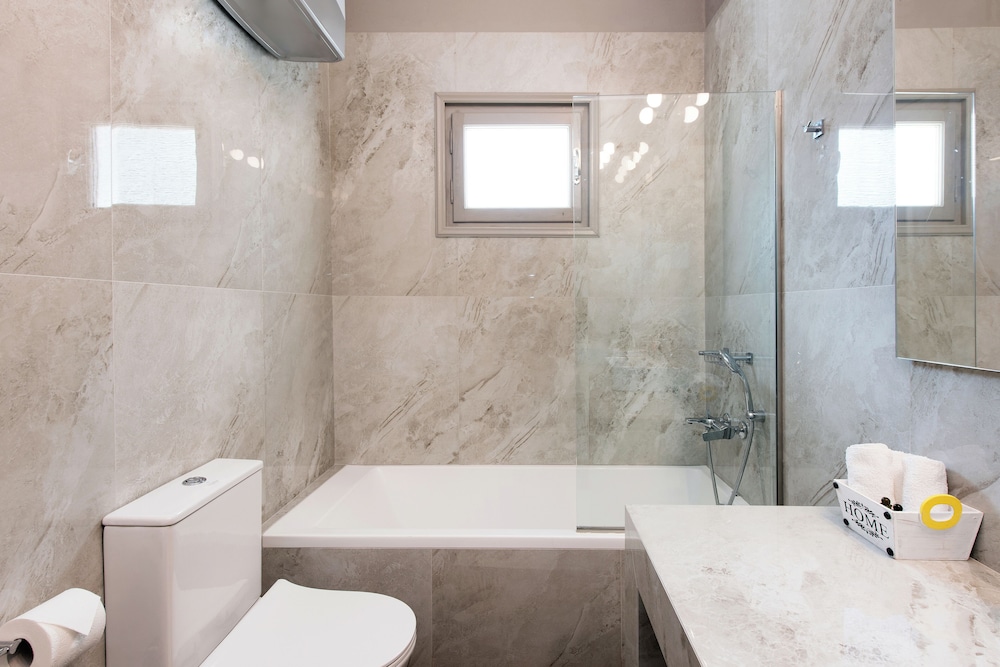 Verde Olive Three-Bedroom Holiday Home by Konnect