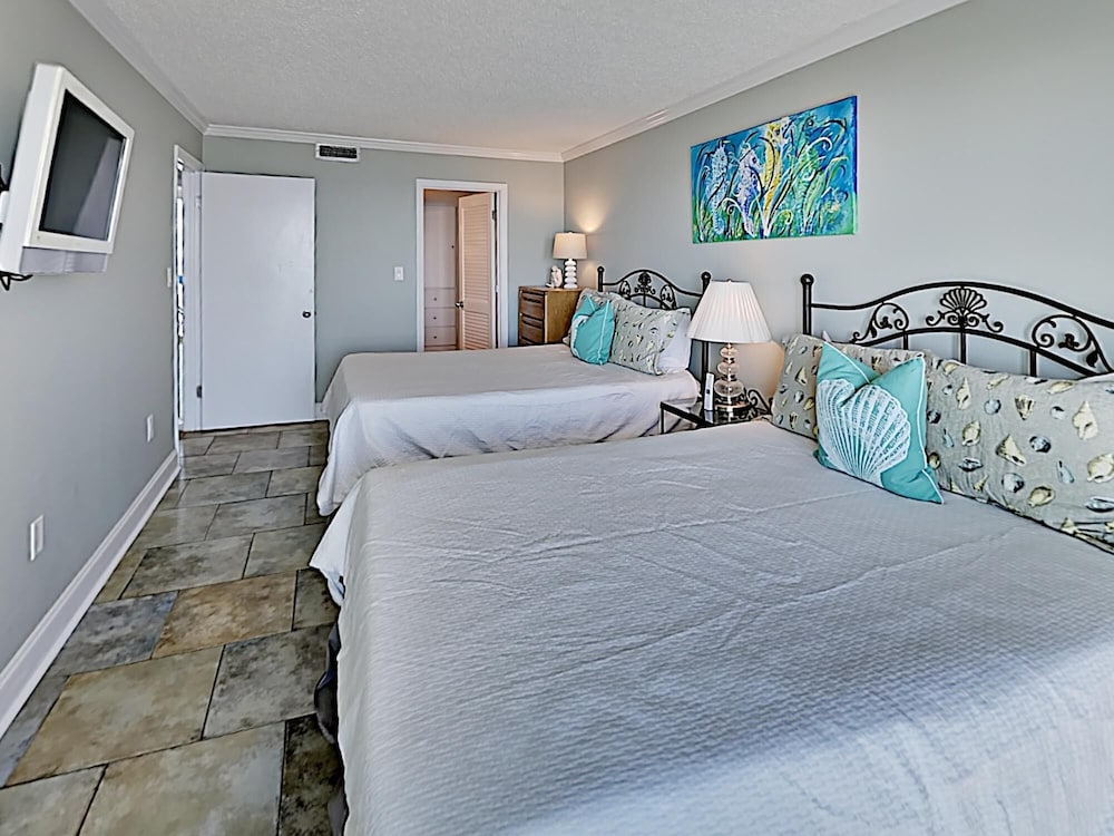 Sabine Yacht & Racquet by Southern Vacation Rentals, photo 41