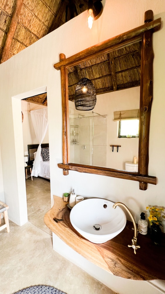 Baluleni Safari Lodge