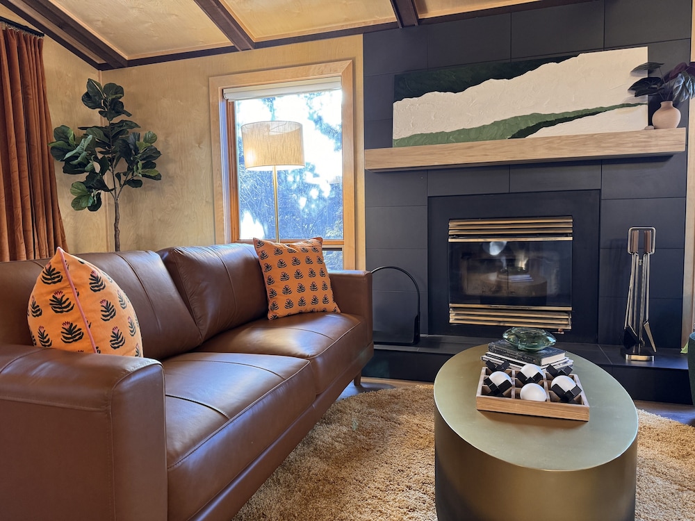 Cascade Lodge