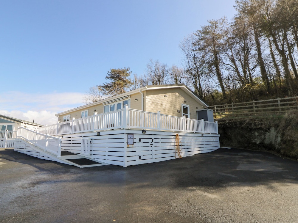 Mcauliffe Lodge