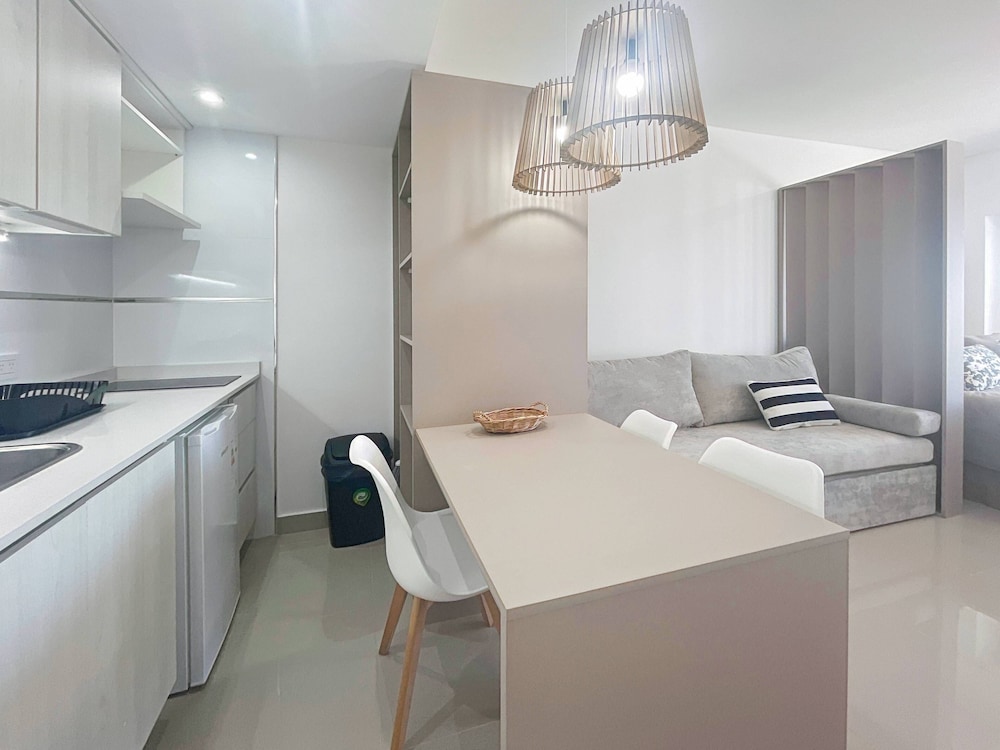 Modern & Cozy Studio in San Telmo w Swimming Pool and Exclusive Services
