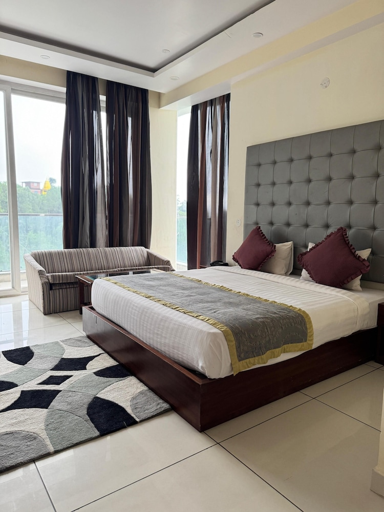 Hotel Manuni Inn Dharamshala