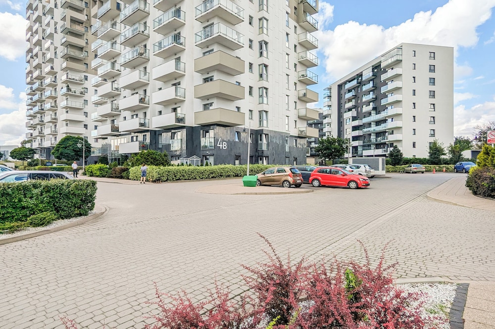 17th Floor Gdansk Apartment by Renters view 4