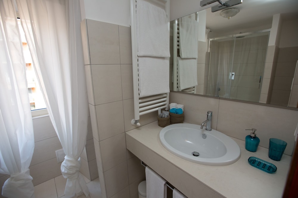 Ad 2015 Guesthouse