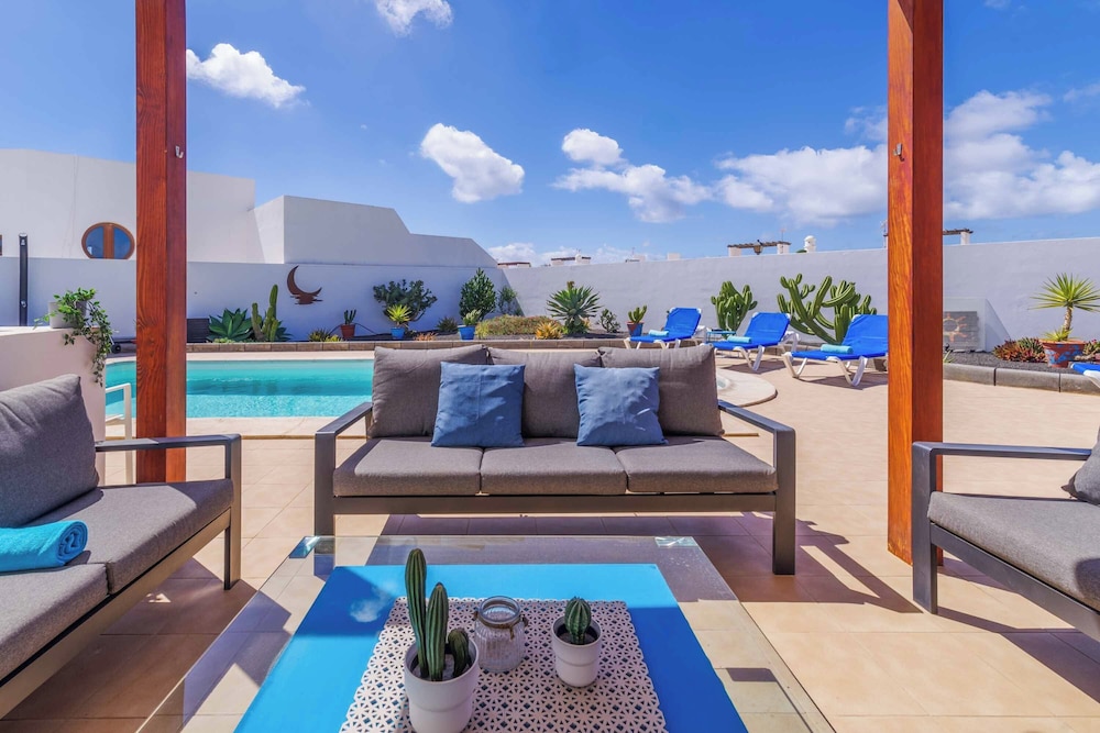 Villa Luar