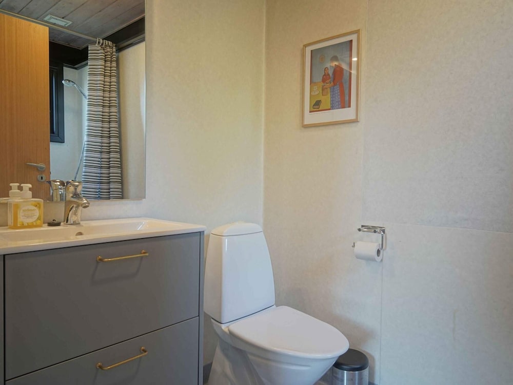 5 Star Holiday Home in Ronne