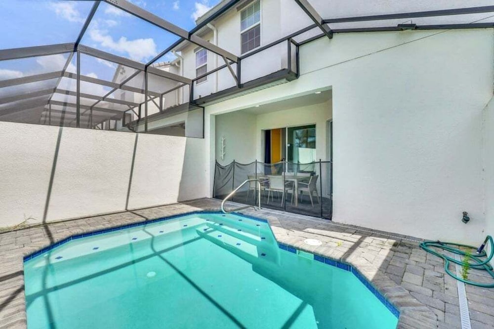 5 Bed Multiple Bunks Perfect For Kids With Pool! 5 Bedroom Townhouse