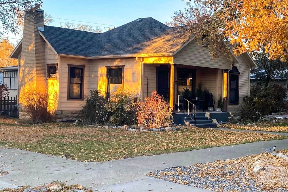 Lovely Montrose Home w/ Yard: Walk to Dtwn & Park! view 4
