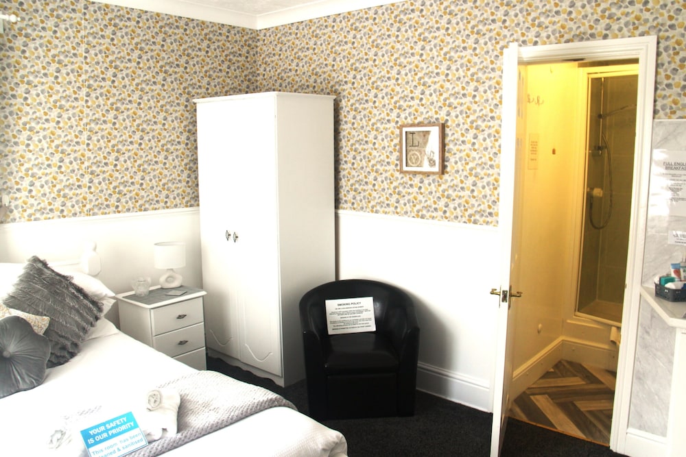 Serena Court Hotel