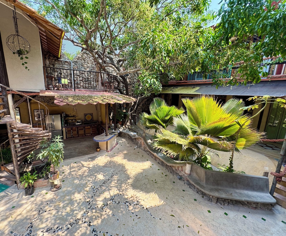 Casa del Tunel Hotel Lodge