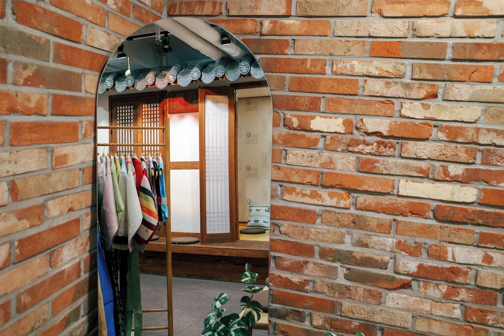 Starria Hostel foreign guest only 103