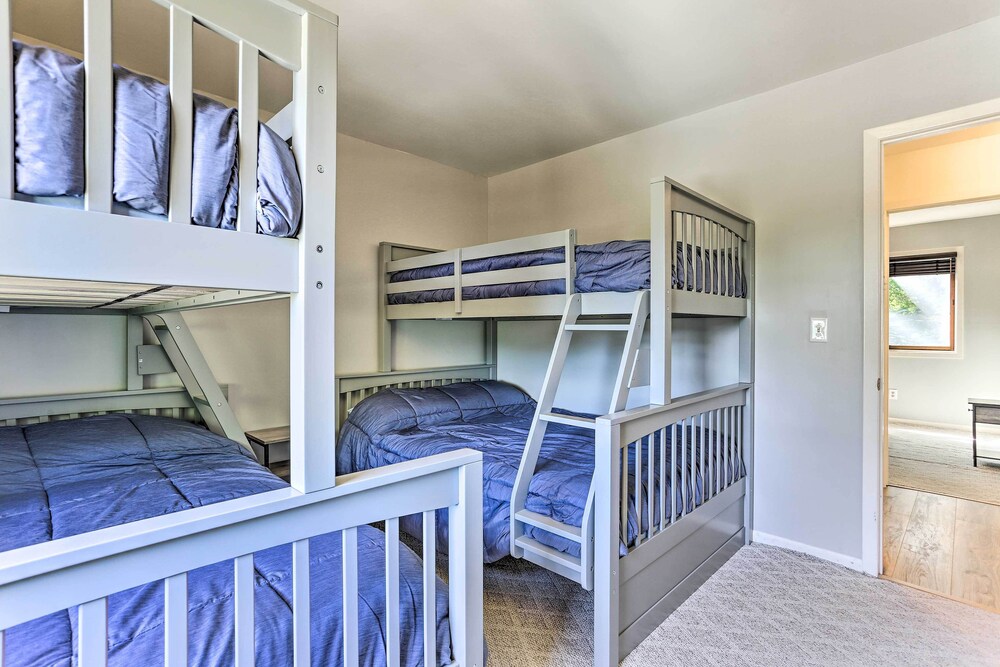 Gorgeous Vernon Township Condo w/ Balcony! view 3