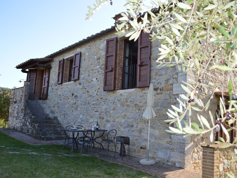 Rotui Luxury Village