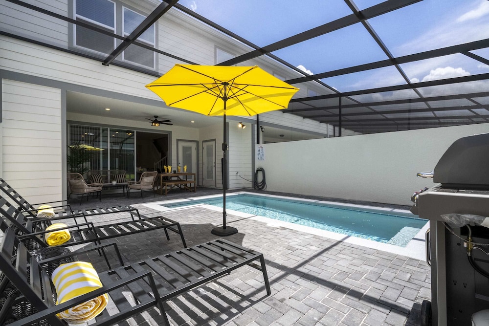 Stunning 5Bd w/ Pool @ Windsor Island Resort 3814