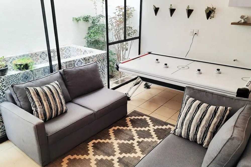 Hotel Exclusive Bugambilias Lukasa Home, Alberca & Airhockey