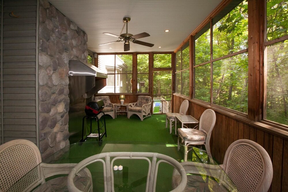 Goshorn Lake Cottages