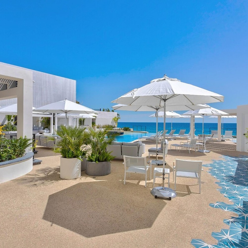 Oceanfront 2bd Penthouse