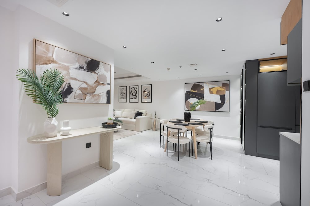 Luxurious 2-bedroom Apartment Perfect for Families in Dubai Marina