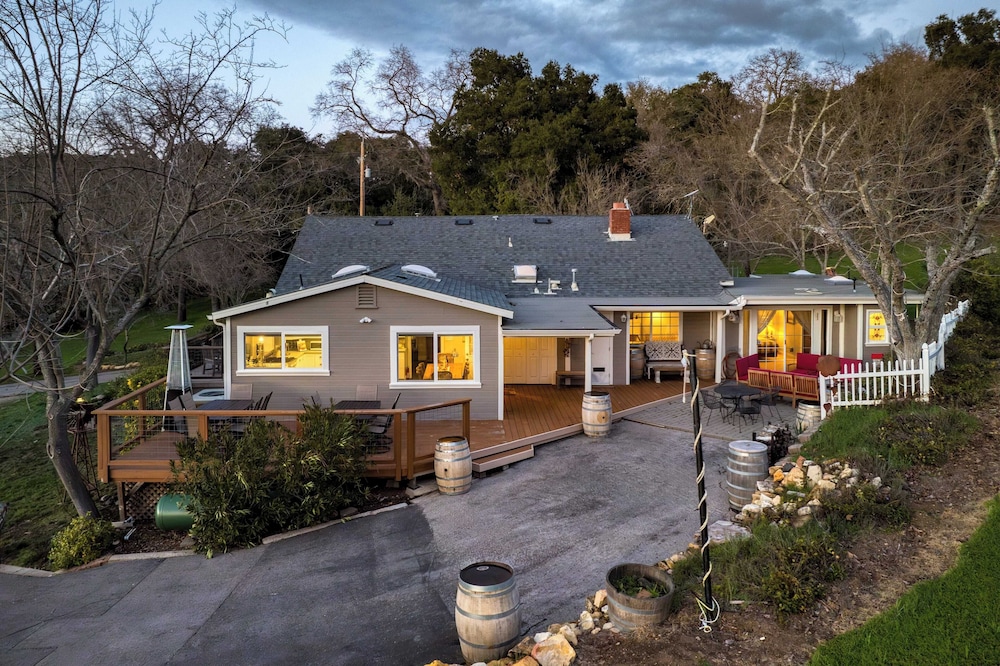 Luxury Wine Country Haven Vineyard Views Near Top Wineries Adelaida Farmhouse