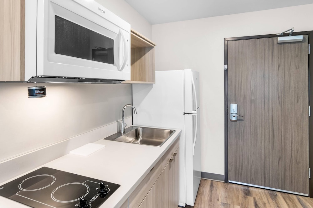 Woodspring Suites Elkhart