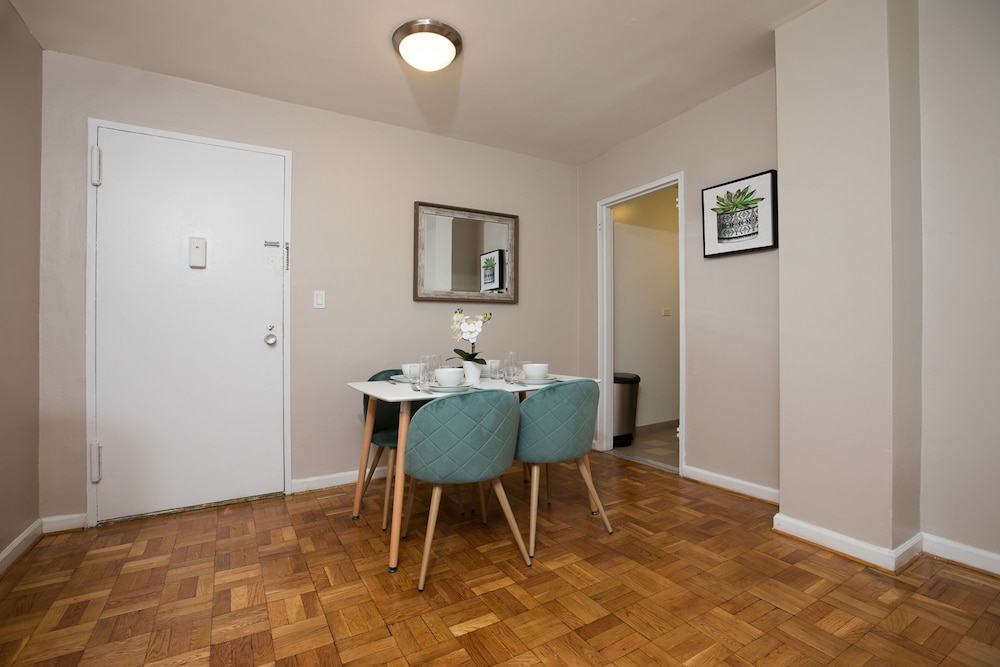 2 Bed Apt Ideally Located in UES of Manhattan