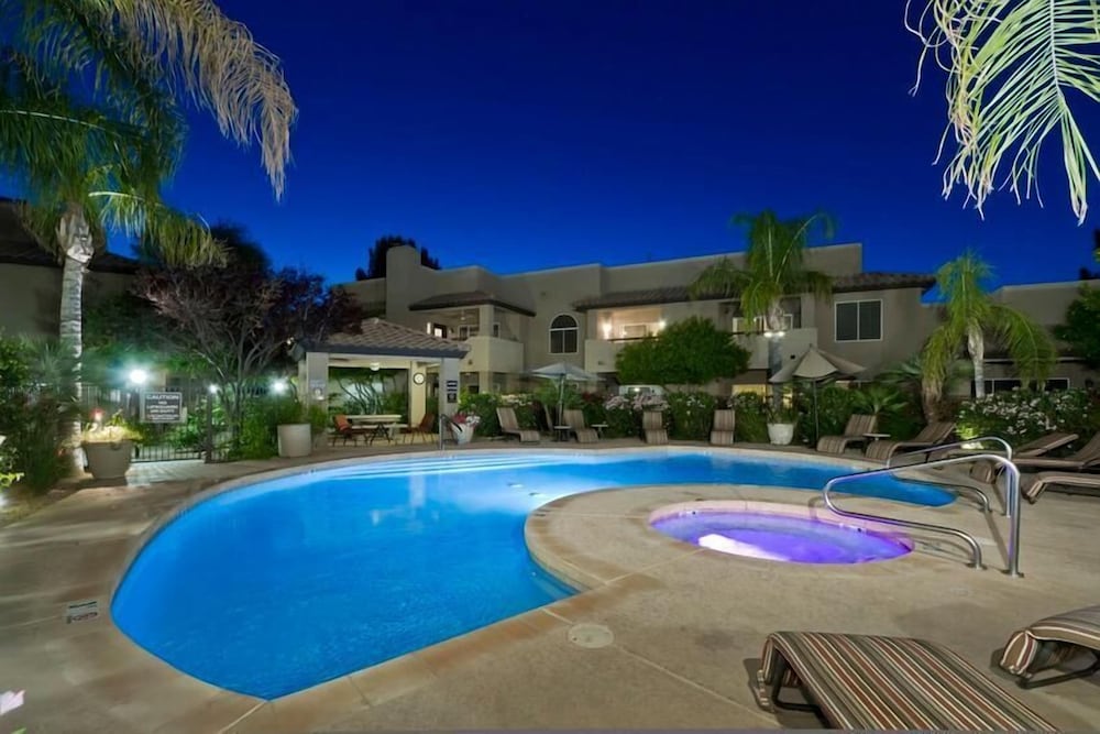 Something Borrowed By Signature Vacation Rentals