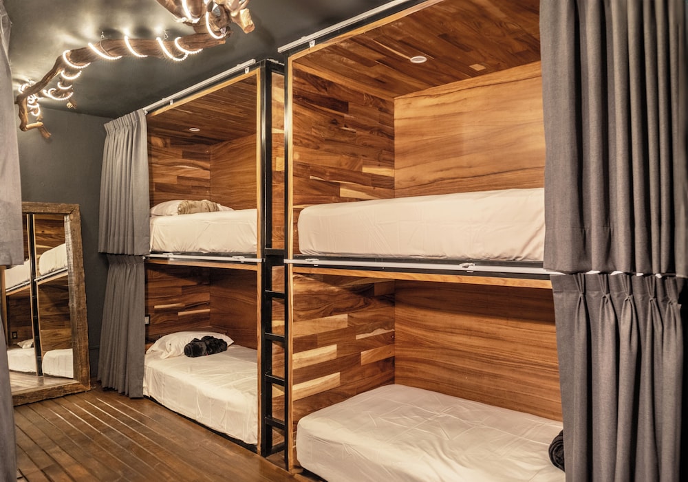 Homestal California Hostal Tlaquepaque