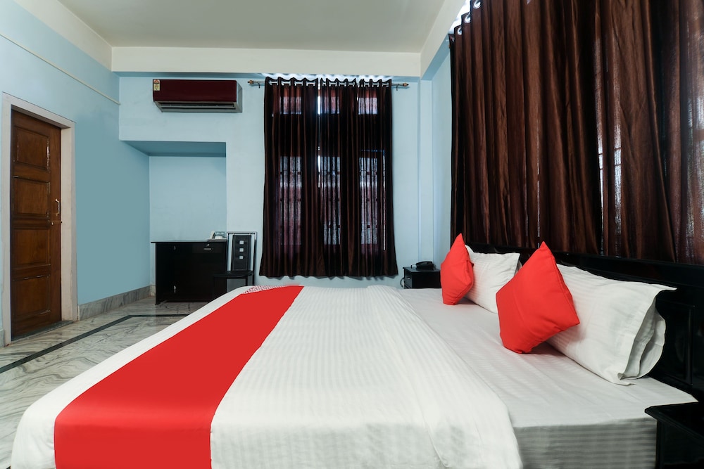 OYO 17077 Elegant Guest House