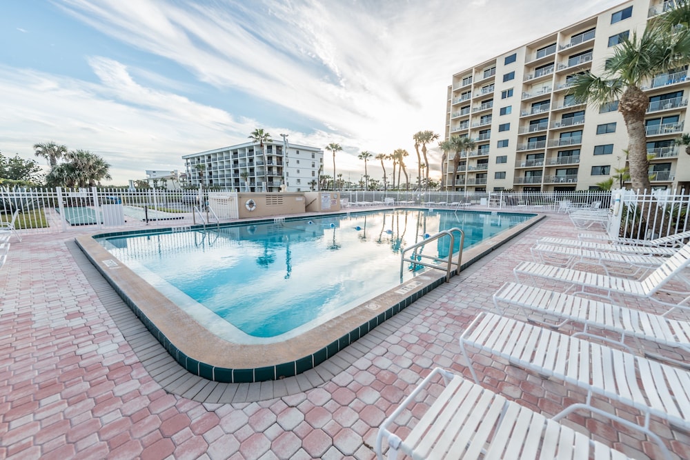 Canaveral Towers by Happy Palm Stays