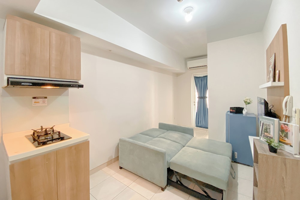 Good And Comfort 2Br At Springlake Summarecon Bekasi Apartment