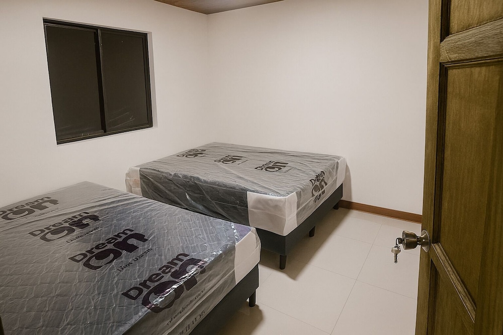 KEYTRI ROOMS