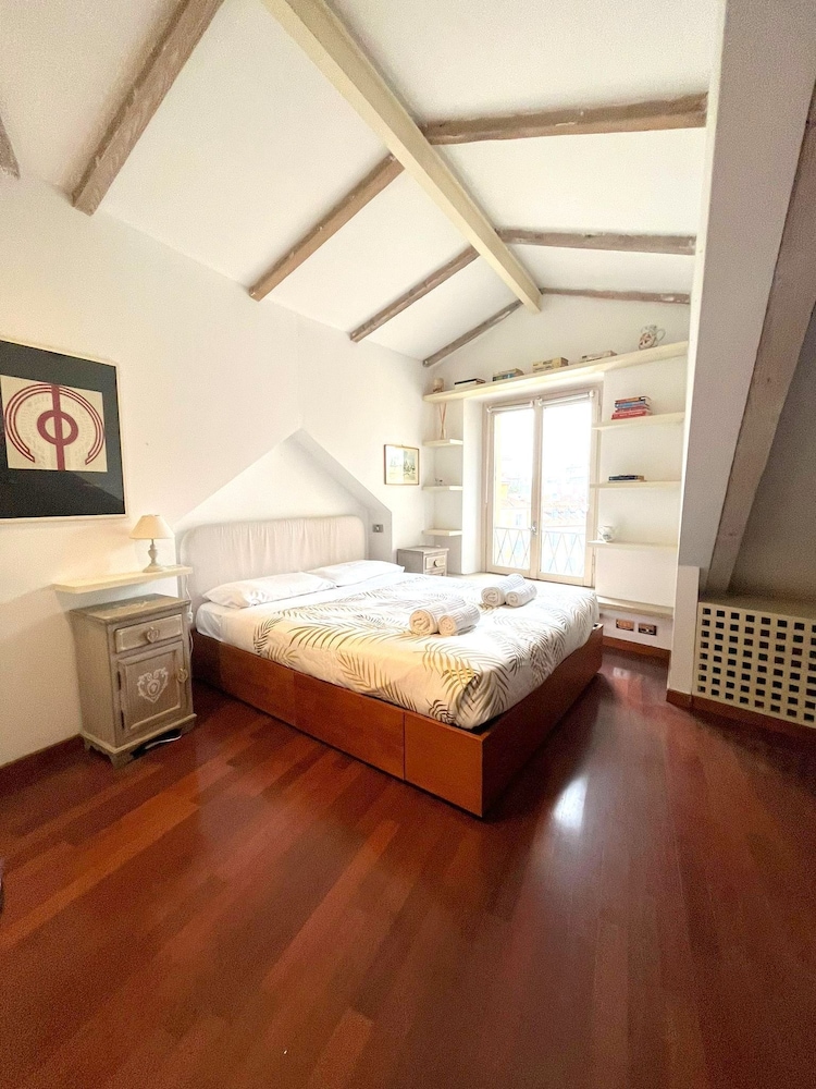 Accomodo MIL68 Loft Centro Storico
