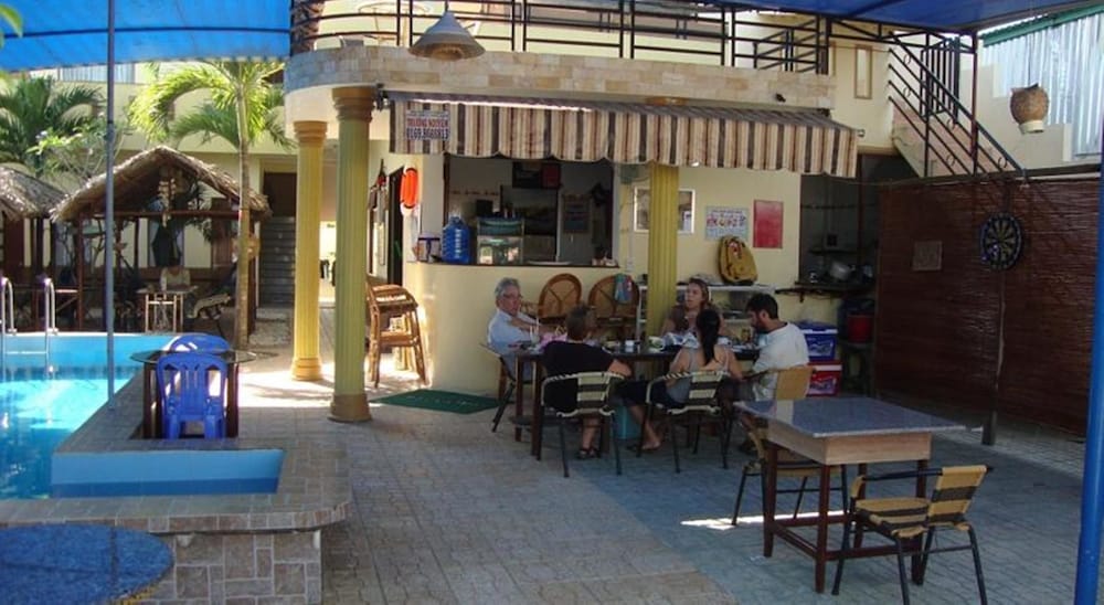 Oasis Hotel