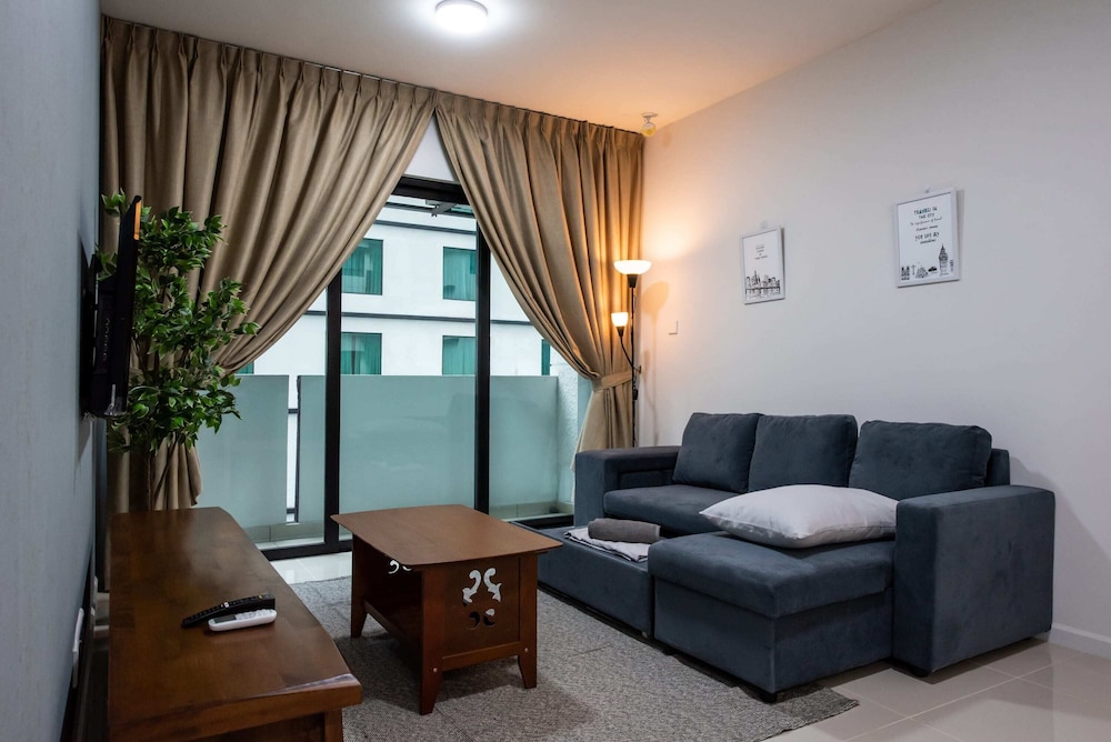 A Cozy & Stylish Apt at Suasana Suites JB