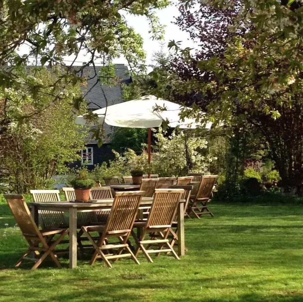Naturkräutergarten en Kleinich — dining